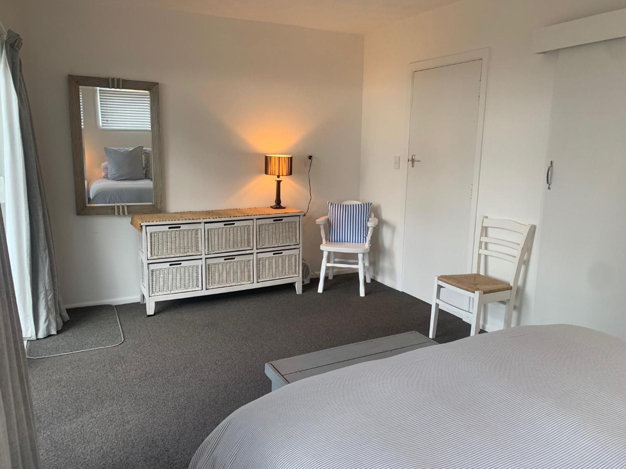 Beach Front Apartment Ohope Екстер'єр фото