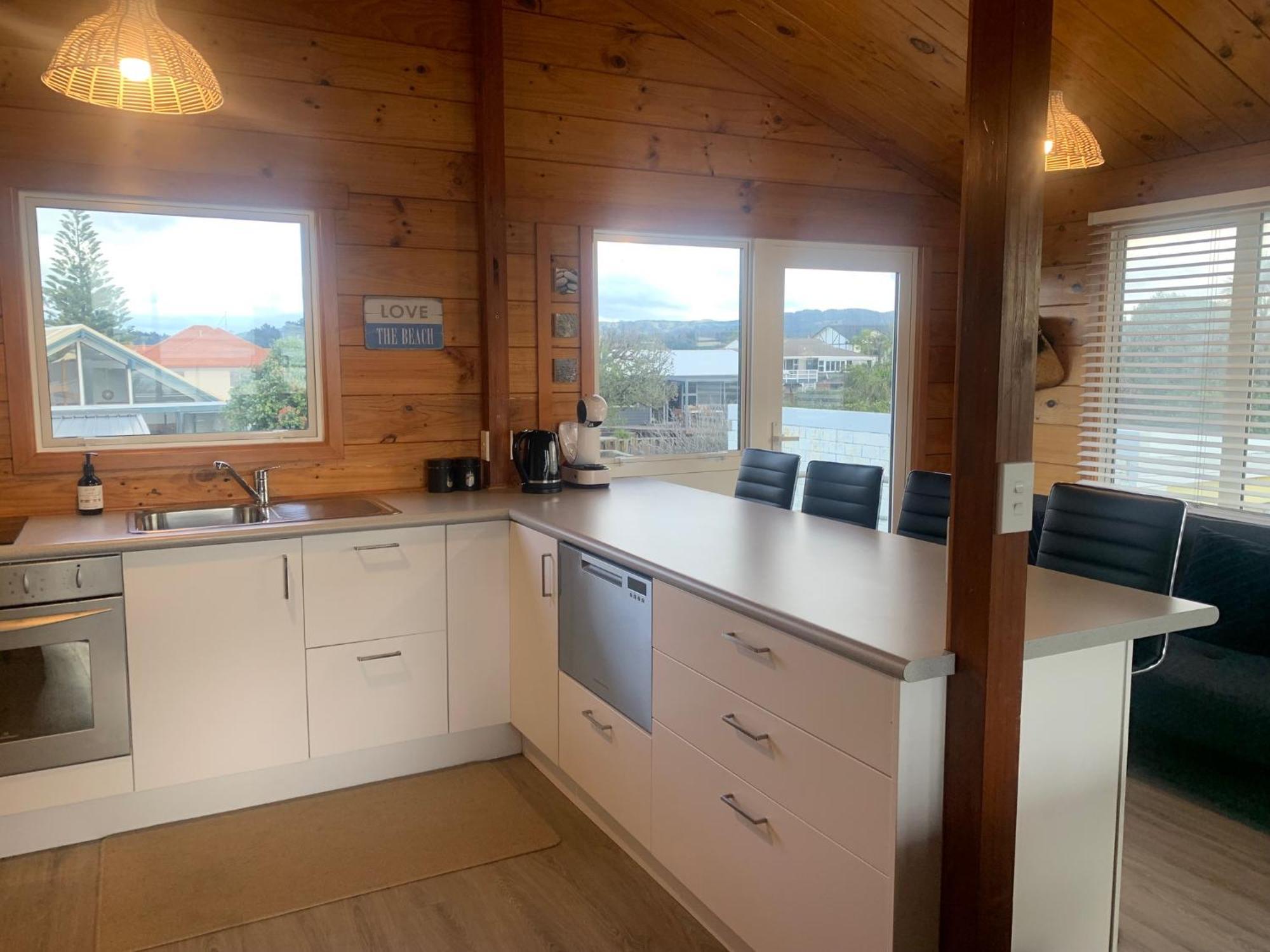 Beach Front Apartment Ohope Екстер'єр фото
